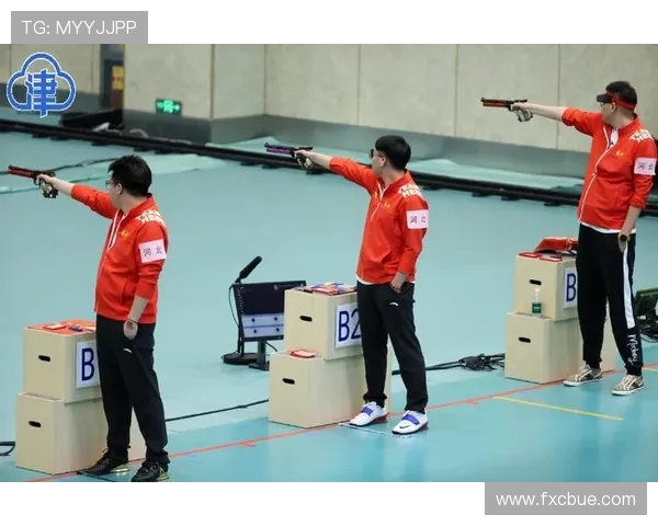 庞伟训练室里就奶瓶喝水？啥级别的人设靠谱吗？